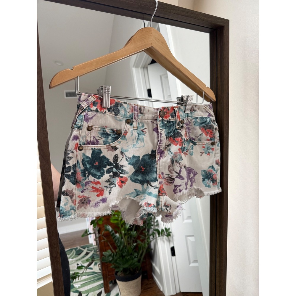 Free People Floral Print White Denim Shorts‎ Frayed Hem Casual Cute  Size 26